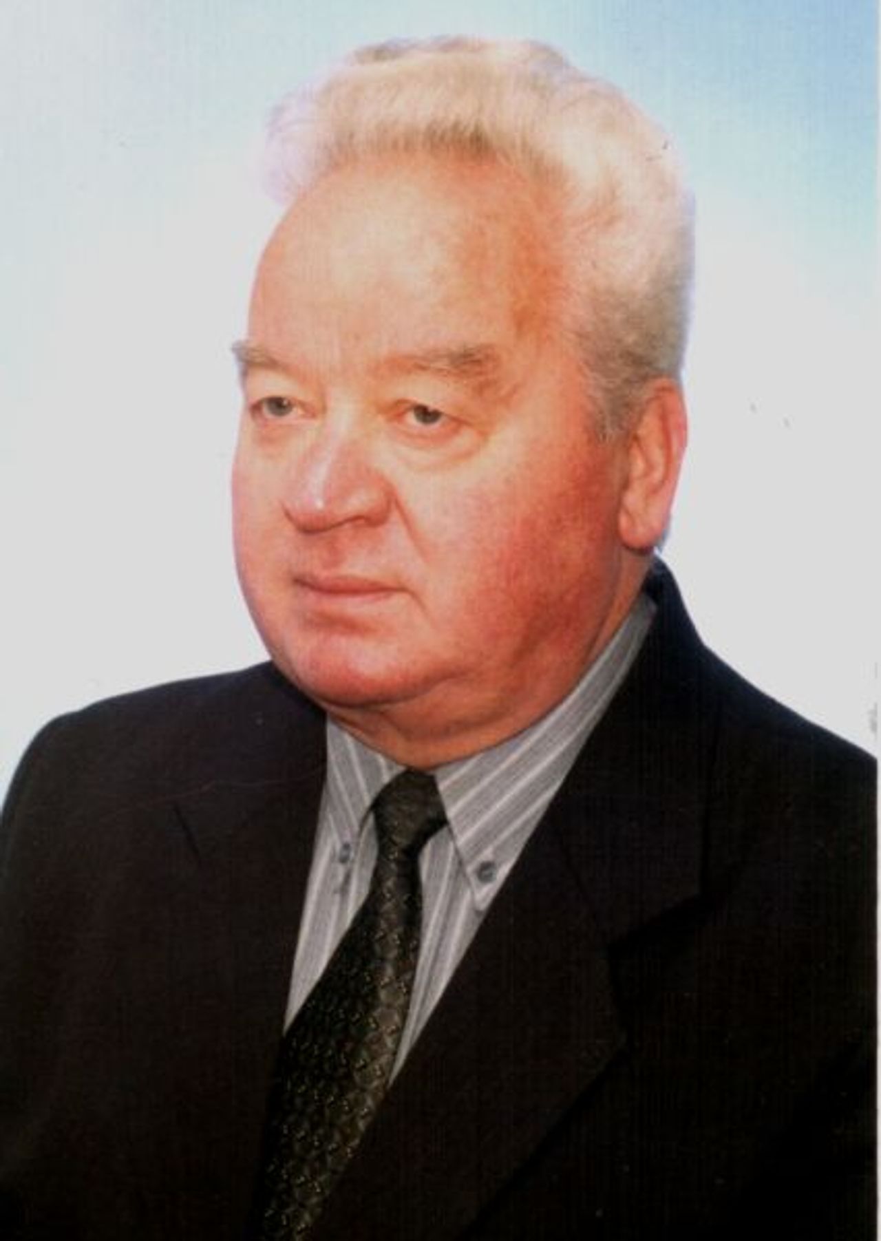 <p>,,Czym jest dom bez Ciebie..." Z głębokim żalem i smutkiem zawiadamiamy, że 12 kwietnia 2009 roku odszedł od nas w wieku 71 lat najukochańszy MĄŻ, OJCIEC, TEŚĆ i DZIADEK śp. TADEUSZ TIMOSZYK Pogrzeb odbędzie się w czwartek, 16 kwietnia 2009 roku o godz. 13.30 na cmentarzu w Krośnie Odrzańskim. Pogrążona w żałobie żona z rodziną Msza święta w intencji Zmarłego zostanie odprawiona w dniu pogrzebu o godz. 12.00 w Kościele Garnizonowym pw. św. Marcina</p>