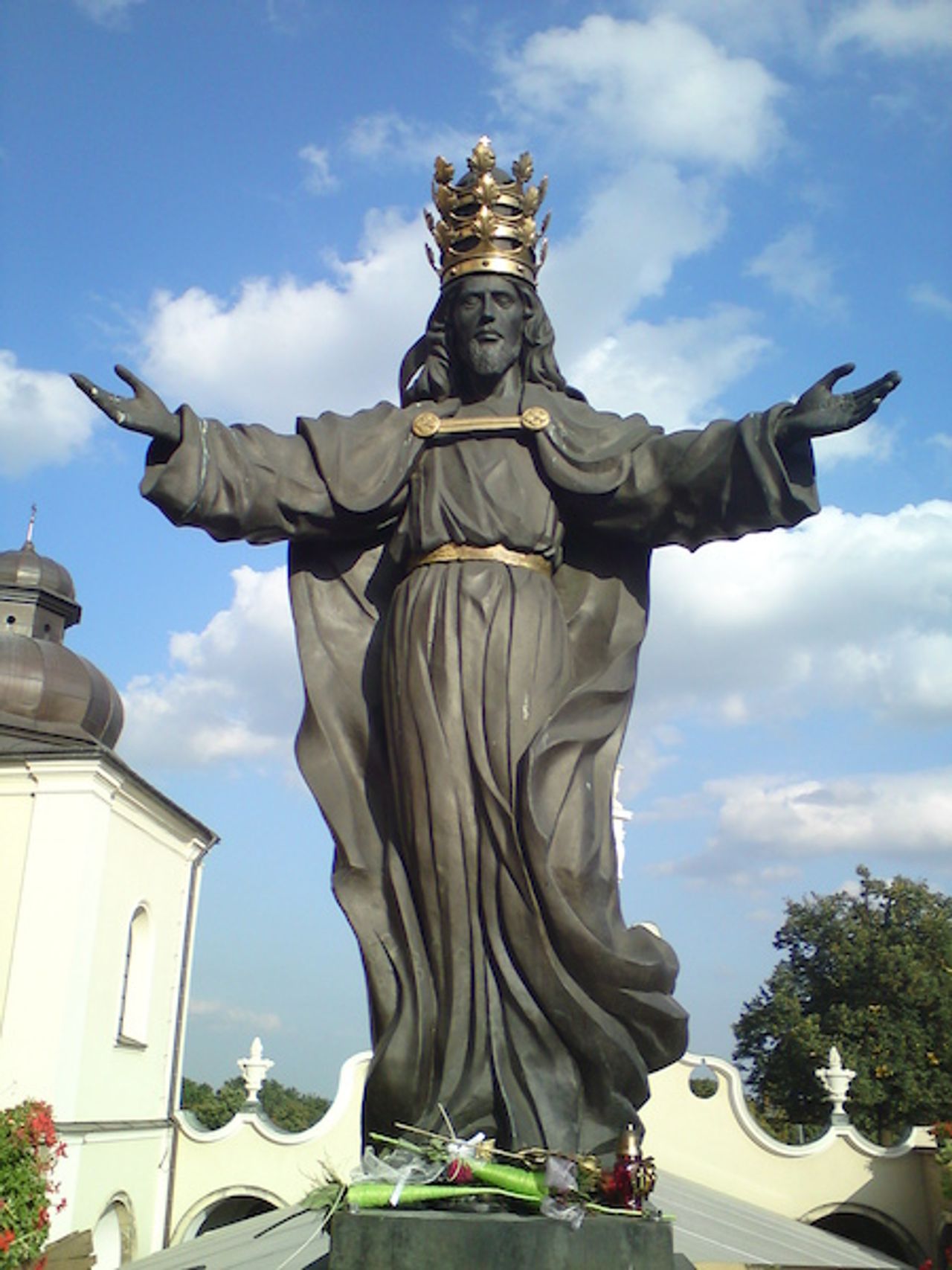 <p>„Wielką miłością nas kochałaś,<br />większej nigdy nie zaznaliśmy<br />i będziemy ją czuć zawsze”<br />Z głębokim żalem zawiadamiamy, że w dniu 1 marca 2013 r. zmarła<br />ś+p<br />Dorota Frąckowiak<br />lat 44<br />mgr filologii angielskiej<br />Przegrała z nieuleczalną chorobą. Zmarła w Southampton w Wielkiej Brytanii.<br />Msza św. żałobna zostanie odprawiona w dniu 22 marca 2013 r. (piątek) o godz. 12.30 w kościele św. Bernarda w Sopocie.<br />Pogrzeb odbędzie się o godz. 14.00 na cmentarzu komunalnym w Sopocie.<br />Wystawienie urny z prochami w kaplicy cmentarnej nastąpi o godz. 13.30.<br />Zamiast kwiatów prosimy o datki na Hospicjum im. Ks. Eugeniusza Dutkiewicza w Gdańsku.<br />W czasie pogrzebu zostanie wystawiona puszka.<br />Prosimy o nieskładanie kondolencji.<br />Pogrążeni w bólu i rozpaczy<br />Rodzice, siostra Beata i cała Rodzina</p>