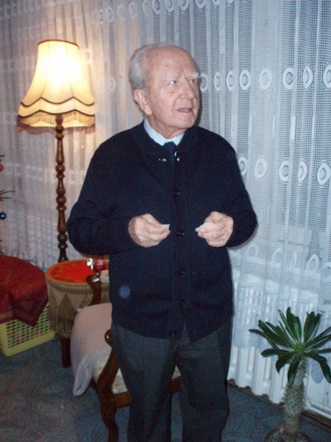 <p>Z głębokim żalem zawiadamiamy, że dnia 17 maja 2013 roku odszedł od nas Kochany Mąż, Tata, Teść, Dziadek i Pradziadek</p>
<h4>Śp. Władysław Stachurski</h4>
<p>Ceremonia pogrzebowa rozpocznie się Mszą Świętą Żałobną 20.05.2013 roku o godzinie 11.00 w Kościele Ducha Świętego. Po mszy trumnę ze Zmarłym przewieziemy na Cmentarz Komunalny w Koszalinie i odprowadzimy na miejsce wiecznego spoczynku.</p>
<p>Pogrążona w smutku rodzina</p>