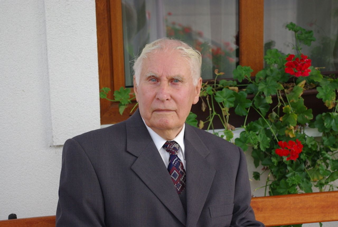 <p>Z głębokim żalem zawiadamiamy , że w dniu 15 sierpnia 2010r. odszedł w wieku 84 lat nasz kochany Ojciec, Brat , Teść, Dziadek i Pradziadek śp. Edward Budrewicz Ceremonia pogrzebowa odbędzie się 18 sierpnia 2010r. na Starym Cmentarzu w Słupsku. Wystawienie w kaplicy cmentarnej o godz. 12.10, wyprowadzenie do miejsca spoczynku o godz. 12.40. Msza żałobna odprawiona zostanie w dniu pogrzebu o godz. 7.30 w Kościele Mariackim. Pogrążona w smutku Rodzina.</p>