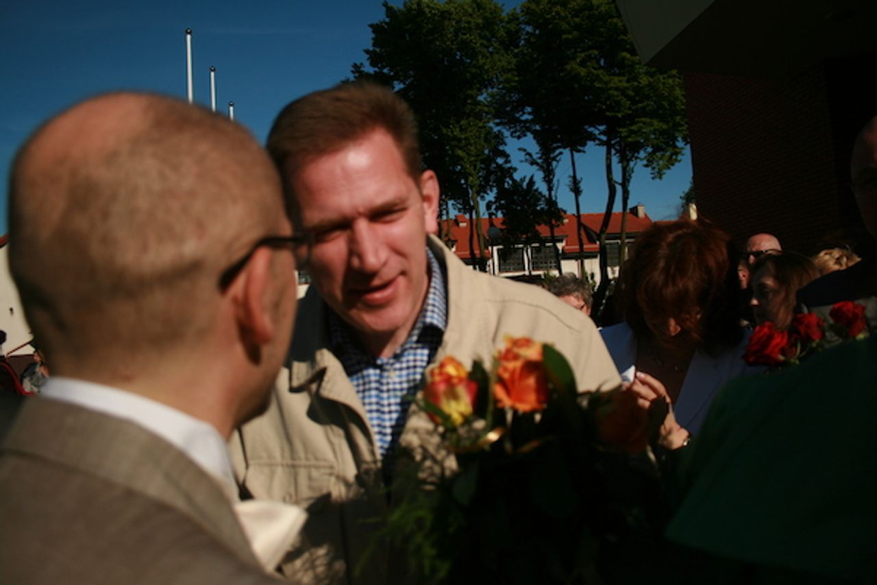 <p>Z ogromnym smutkiem przyjęliśmy wiadomość<br />o śmierci<br />ŚP<br />Marka Lewalskiego<br />Wiceprezesa firmy Inwesting Sp. z o.o.<br />Wyrazy głębokiego współczucia<br />Rodzinie, Najbliższym<br />oraz<br />Współpracownikom<br />składają<br />Wojciech Jerzy Cichowski<br />Robert Urbaniak<br />Wojciech Nowicki</p>