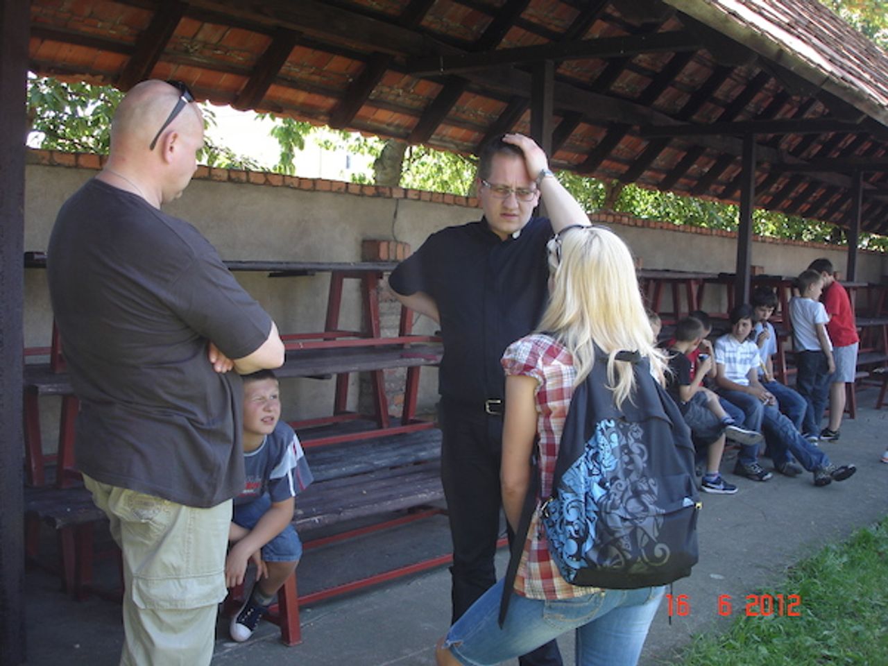 <p>Dnia 20 października 2013 roku zmarł<br />mój ukochany Bratanek i Chrześniak</p>
<p>Ś†P<br />ks. Krzysztof Kaczmarek<br />lat 31</p>
<p>Pogrzeb odbędzie się 24 października 2013 roku<br />o godz. 13.10 na cmentarzu Junikowo.</p>
<p>W smutku pogrążony<br />Wuja Tomek z Rodziną</p>