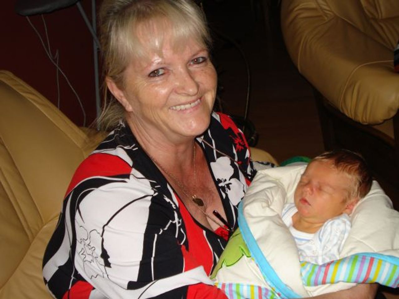 <p>Wieczny odpoczynek w Bożej Krainie,<br />gdzie ból nie sięga i łza nie spłynie.<br />Z głębokim żalem, przepełnieni smutkiem zawiadamiamy, że dnia<br />4 czerwca 2010 r. odeszła od nas do Pana nasza ukochana<br />Mama, Teściowa i Babcia<br />ś p<br />Wanda Walerczyk<br />lat 62<br />Msza św. i pogrzeb odbędą się dnia 14.6.2010 r. w poniedziałek<br />o godzinie 14.00 na cmentarzu w Przeźmierowie.<br />W bólu pogrążone<br />Córki z Rodzinami</p>