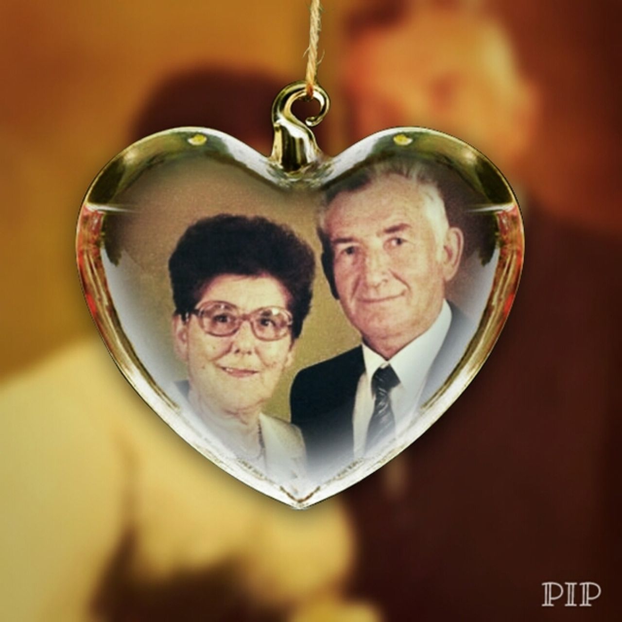 <p>Z głęboki żalem zawiadamiamy że dnia 4 grudnia 2013 roku odeszła od nas Kochana Siostra ,Mama, Teściowa, Babcia i Prababcia Śp. Halina Olczak Dorębska Ceremonia pogrzebowa odbędzie się 13.12.2013 roku o godzinie 12.30 w kaplicy na Cmentarzu Komunalnym w Koszalinie Pogrążona w smutku Rodzina Zamiast kwiatów prosimy o datek na Hospicjum. Kwesta odbędzie się w dniu pogrzebu przy kaplicy.</p>