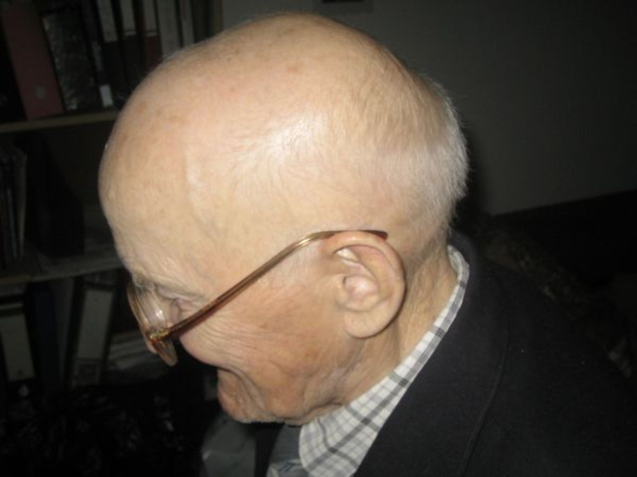 <p>Z głębokim żalem zawiadamiamy, że 14 kwietnia 2009 roku odszedł od nas Ukochany Ojciec, Teść, Dziadek śp. STEFAN WIANKOWSKI (rocznik 1911) Ceremonia pogrzebowa rozpocznie się 17.04.2009 r. o godz. 9.30 w kaplicy na Cmentarzu Komunalnym w Koszalinie. Msza św. żałobna odprawiona zostanie w dniu pogrzebu o godz. 8.00 w Kościele pw. Ducha Świętego. Pogrążona w smutku rodzina.</p>