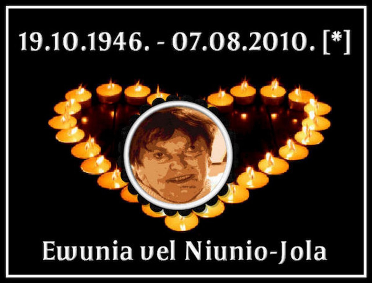 <p>Z głębokim żalem zawiadamiamy, że dnia 7 sierpnia 2010 r. zmarła<br />Ewa Maria Damec<br />lat 64<br />człowiek prawy i wielkiego serca<br />Msza św. żałobna zostanie odprawiona w dniu 12 sierpnia 2010 r. o godz. 11.30 w kościele pw. św. Antoniego - Wzgórze św. Maksymiliana w Gdyni.<br />Pogrzeb odbędzie się tego samego dnia o godz. 13.00 na cmentarzu Witomińskim.<br />Pogrążeni w żalu<br />siostra, szwagier i siostrzeniec z rodziną</p>