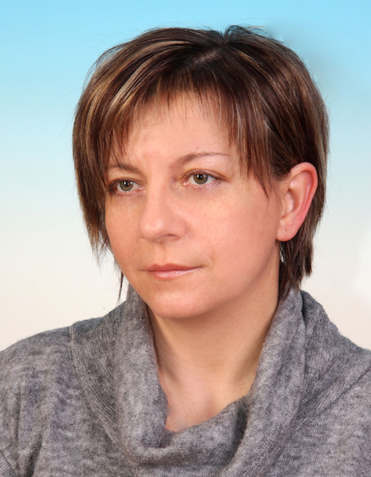 <p>Z głębokim żalem zawiadamiamy, że dnia 10 lutego 2011 roku zmarła nasza kochana mama i teściowa śp. Barbara Kukułka z domu Chełminiak lat 44. Pogrążona w smutku CÓRKA SYLWIA z MĘŻEM</p>