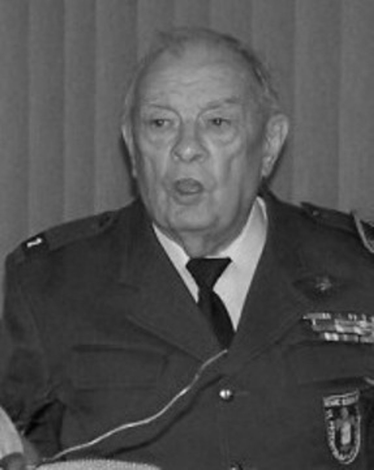 <p>W dniu 15 czerwca 2012 r. w wieku 83 lat<br />odszedł na wieczną wartę zasłużony harcerz</p>
<p>2PDH - HKS "Wiarusy" i członek Szarych Szeregów<br />Ś+P<br />Dh H.O. Ferdynand Radtke<br />Ostatnie pożegnanie odbędzie się 22 czerwca br.<br />o godz. 10.10 na cmentarzu junikowskim.<br />Wyrazy współczucia<br />składają<br />Druhny i druhowie HKS 10PDH i 2PDH "Wiarusy"</p>