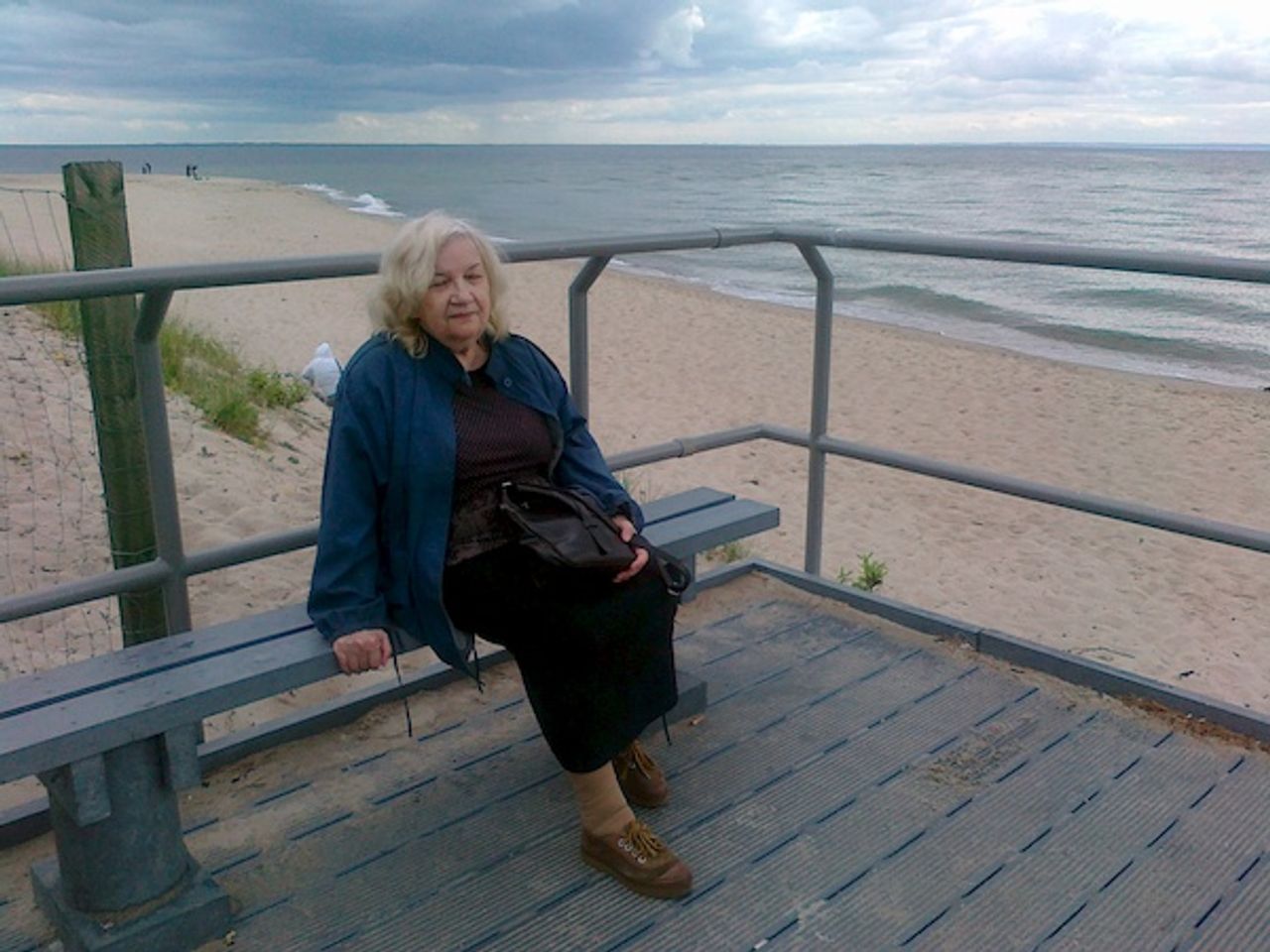<p>Z głębokim smutkiem i żalem zawiadamiamy,<br />że w dniu 8 marca 2015 roku,<br />przeżywszy 80 lat, zmarła</p>
<h4>Ś+P<br />Halina Wypych</h4>
<p>Pogrzeb odbędzie się w dniu 12 marca 2015 r. (czwartek) o godz. 14.00<br />na cmentarzu w Łęczycy.</p>
<p>O czym zawiadamia pogrążony w smutku<br />Syn Tomasz z Rodziną</p>