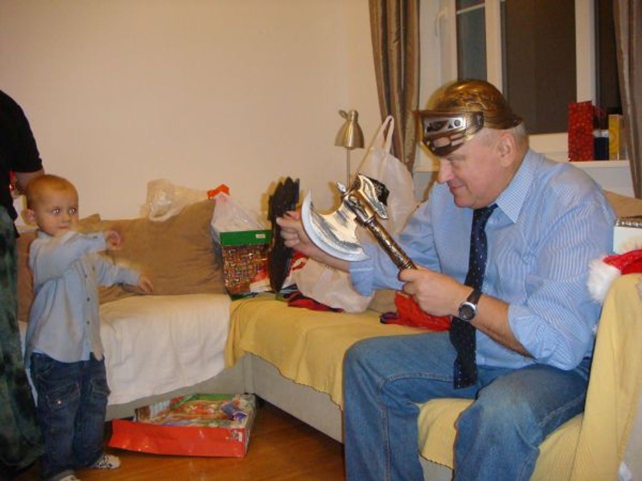 <p><em>,,Spieszmy się kochać ludzi, tak szybko odchodzą''</em></p>
<p>Z głębokim żalem zawiadamiamy, że 15 kwietnia 2009 roku odszedł od nas, w wieku 60 lat,</p>
<h4>śp. EUGENIUSZ SZMAJEWSKI</h4>
<p>Ceremonia pogrzebowa odbędzie się w czwartek, 23 kwietnia 2009 roku o godzinie 13.15 na cmentarzu komunalnym przy ulicy Żwirowej w Gorzowie Wlkp. Msza święta żałobna zostanie odprawiona w dniu pogrzebu w kościele parafialnym pw. Św. Antoniego i Stanisława (Biały Kościółek) o godzinie 10.00.</p>
<p>Pogrążona w smutku rodzina.</p>