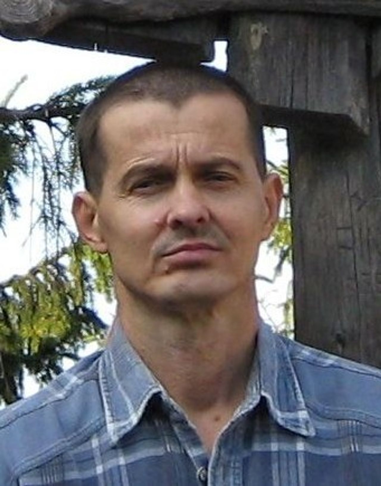 <p>... i te oczy pełne dobroci,<br />i te ręce pełne ciepła,<br />i to serce pełne miłości,<br />i to odeszło do wieczności...<br />Z głębokim żalem zawiadamiamy, że 26 lutego 2012 roku<br />odeszła od nas ukochana Mama, Teściowa, Babcia i Prababcia<br />ś + p<br />Zofia Halina Marciszewska<br />z domu Adamczyk<br />lat 83<br />Msza św. pogrzebowa odprawiona zostanie 2 marca 2012 r. o godzinie 10.30<br />w kościele pw. Najświętszego Zbawiciela przy ul. Fredry 11.<br />W smutku pogrążone<br />Córki z rodzinami</p>