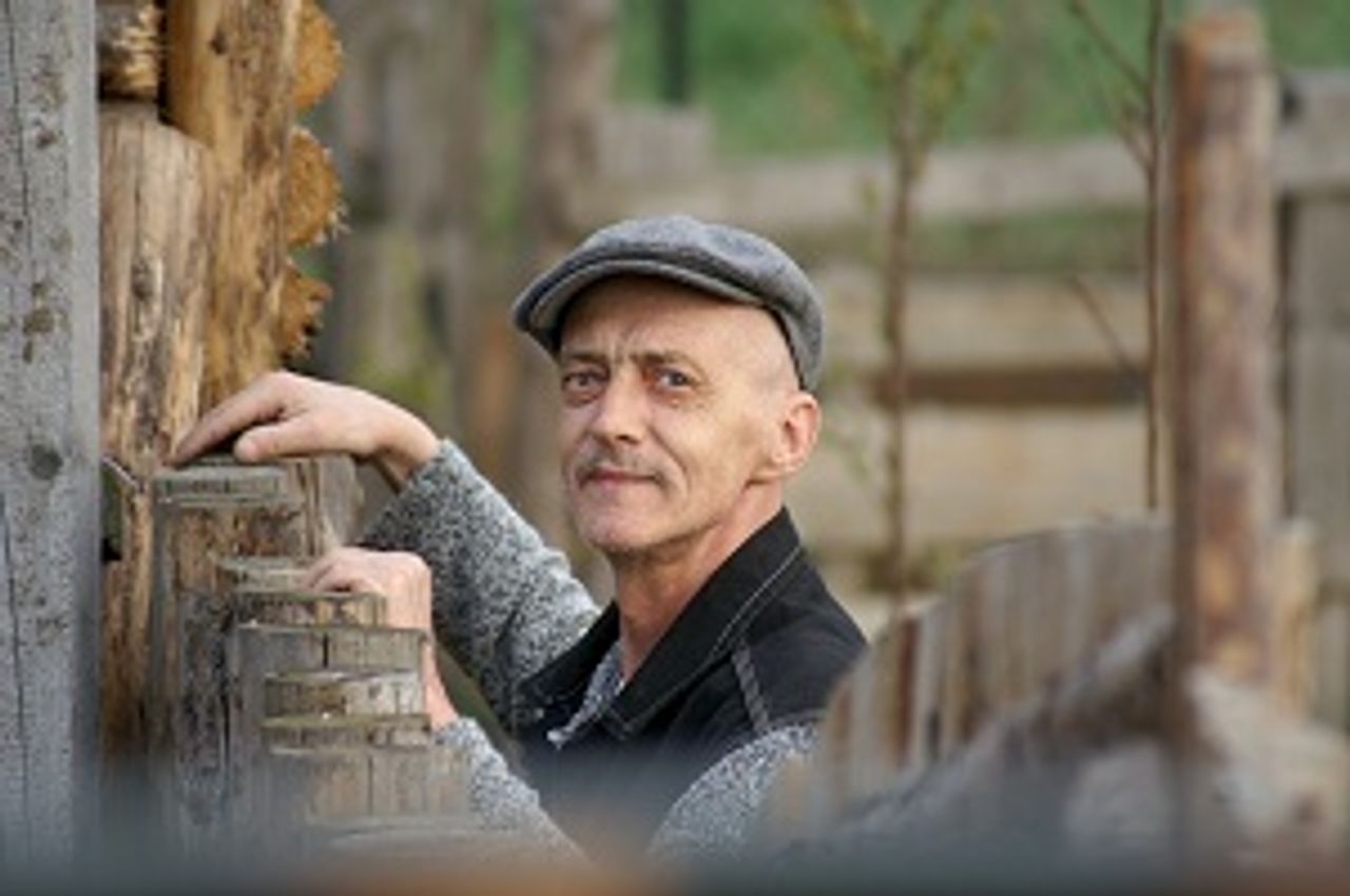 <p>Z głębokim żalem zawiadamiamy,<br />że w dniu 17 września 2013 r. odszedł od nas</p>
<p>Leszek Brzeziński</p>
<p>Prezes Stowarzyszenia ,,Pierwszy Krok " we Wrocławiu</p>
<p>Składamy<br />wyrazy głębokiego współczucia Mamie i Synom</p>
<p>koleżanki i koledzy</p>