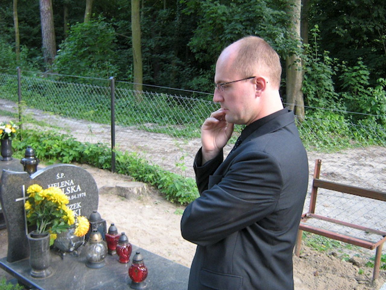 <p>Z głębokim żalem zawiadamiamy, że<br />dnia 26 czerwca 2011r. odeszła od nas kochana i droga<br />Żona, Mamusia, Babcia i Siostra</p>
<p>śp.<br />Teresa Wabińska<br />pogrążona w smutku Rodzina.</p>