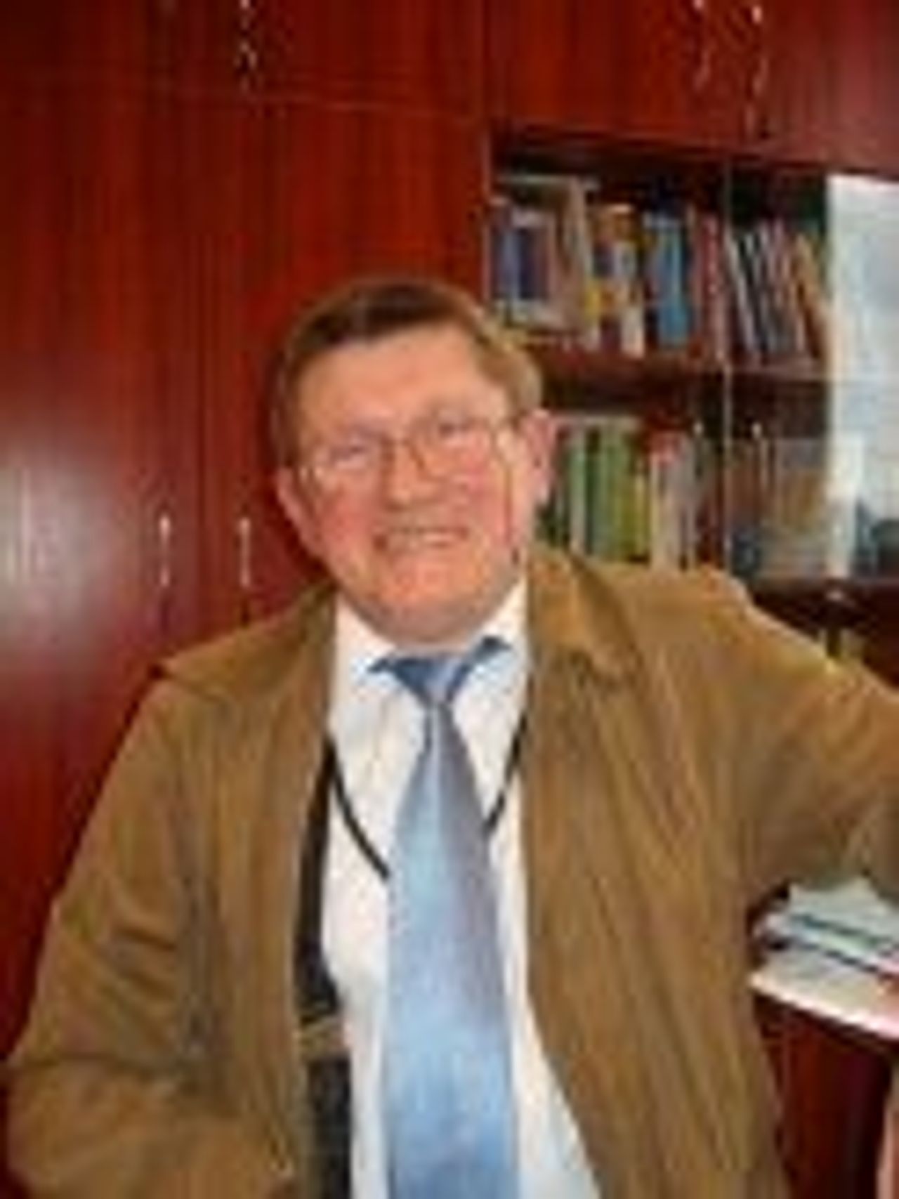 <p>Z głębokim żalem i smutkiem<br />przyjęliśmy wiadomość o śmierci<br />dr. hab. prof. nadzw. UŁ<br />Marka Miszczyńskiego<br />wspaniałego Człowieka, Kolegi i Wykładowcy<br />Rodzinie i Bliskim<br />wyrazy głębokiego współczucia<br />składają<br />koleżanki i koledzy<br />z Katedry Badań Operacyjnych<br />Uniwersytetu Łódzkiego</p>