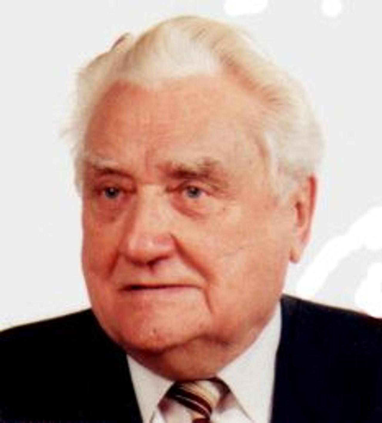 <p><em>„Zamknęły się ukochane oczy. Spoczęły spracowane ręce. Przestało bić kochane serce”</em></p>
<p>Z głębokim żalem zawiadamiamy, że w dniu 8 lutego 2010 r. odszedł od nas nasz kochany Mąż, Tata i Teść</p>
<h4><strong>Witold Orzanowski</strong></h4>
<p><br />Msza św. żałobna zostanie odprawiona dnia 15 lutego 2010 r. o godz. 11.00 w kościele Garnizonowym na Oksywiu.<br />Pogrzeb odbędzie się tego samego dnia o godz. 12.30 na cmentarzu Marynarki Wojennej na Oksywiu przy ulicy Dickmana.</p>
<p>Pogrążona w smutku rodzina</p>