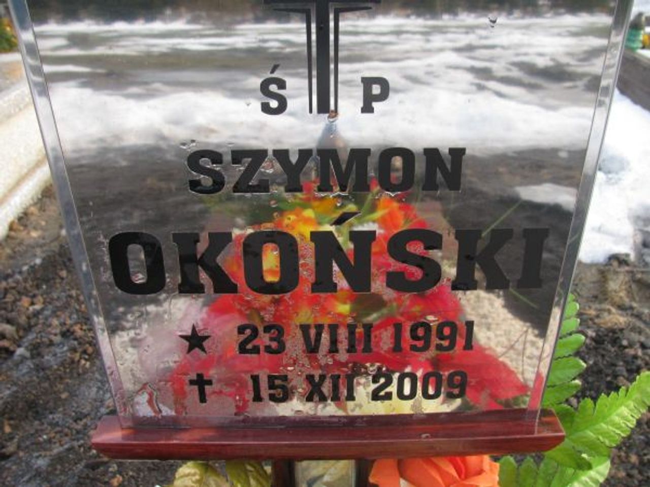 <p>Pani Ewelinie Okońskiej i Najbliższej Rodzinie wyrazy głębokiego współczucia z powodu śmierci Syna śp. Szymona Okońskiego składają Rada Nadzorcza, Zarząd, Pracownicy Grupy Kapitałowej FASING S.A.</p>