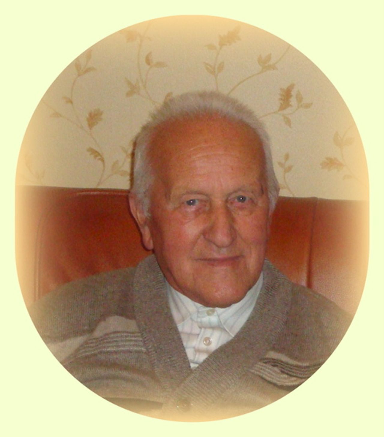 <p>Kto wierzy w Jezusa Chrystusa, nie umiera samotnie.<br />Pogrążeni w smutku zawiadamiamy, że dnia 14 marca 2011 r. odszedł od nas kochany Ojciec, Teść i Dziadek<br />ś+p<br />Marian Śledzik<br />Pogrążony w smutku<br />Syn Robert z Ewą, Karoliną i Arturem</p>