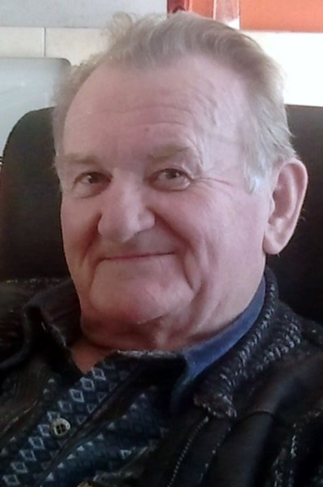 <p>Ten tylko kto jest zapomniany jest martwy Ty będziesz żył. Przeżywszy 72 lata zmarł 13 XI 2011 r.</p>
<h4><strong>Andrzej Michalski</strong></h4>
<p>Ukochany Mąż, Tatuś, Dziadziuś i Brat. Człowiek niezwykłej prawości i życzliwości. Uroczystości pogrzebowe odbędą się 17 listopada 2011 r. o godz. 14.00 w kościele św. Maksymiliana Kolbe, po czym nastąpi odprowadzenie na miejsce wiecznego spoczynku na cmentarzu Nowym w Kielcach. O czym zawiadamia pogrążona w głębokim smutku Rodzina</p>