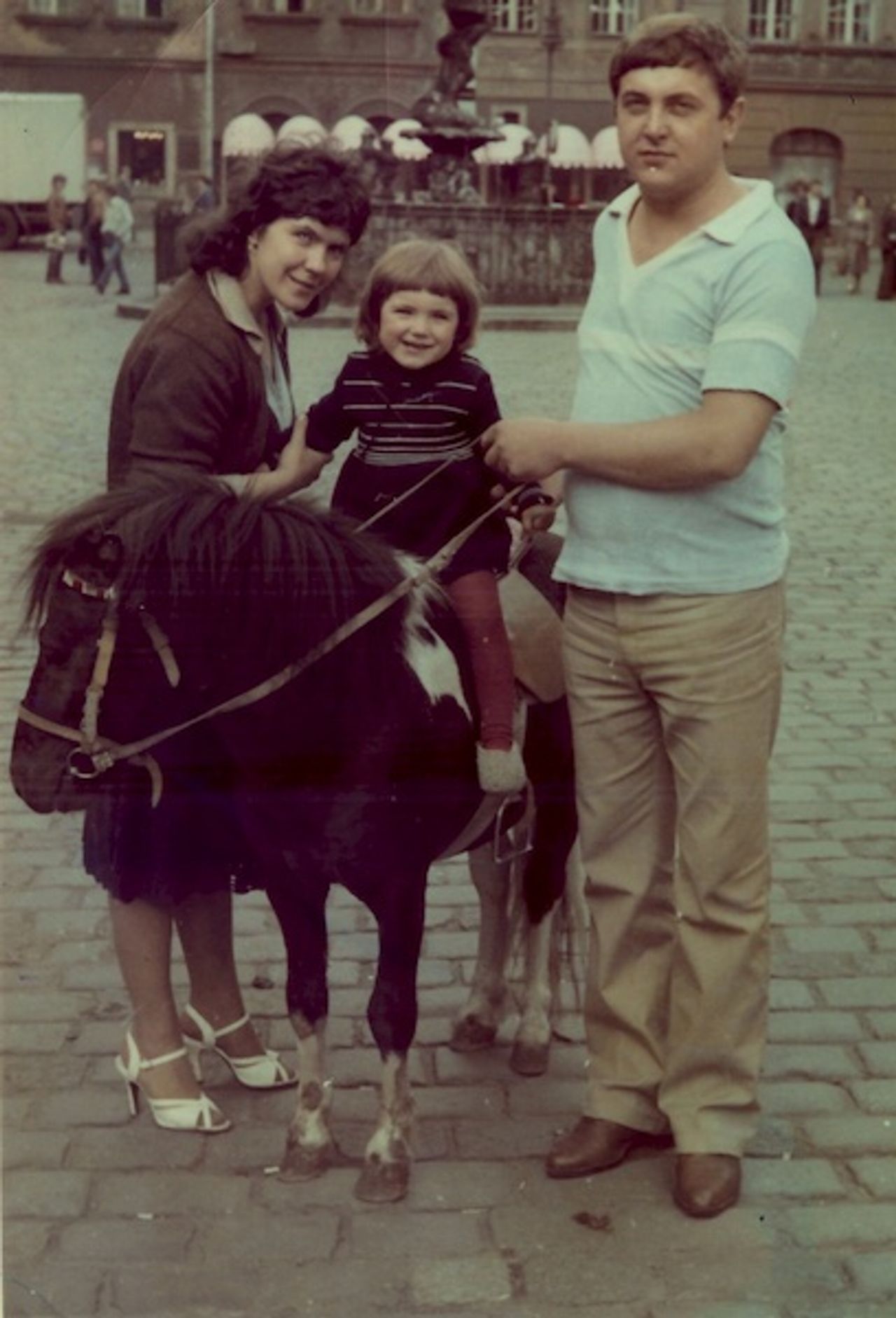 <p>Ze smutkiem zawiadamiamy, że dnia 3 stycznia 2013 r. zmarł nasz ukochany Tata, Dziadek, Brat i Wujek<br />ś+p<br />Andrzej Mruk<br />Msza św. pogrzebowa odprawiona zostanie dzisiaj 8 stycznia 2013 r. o godz. 12.30 w kościele przy ul. Nowina oraz pogrzeb o godz. 13.00 na miejscowym cmentarzu (Ogrody).<br />W smutku pogrążona<br />Córka z Rodziną</p>