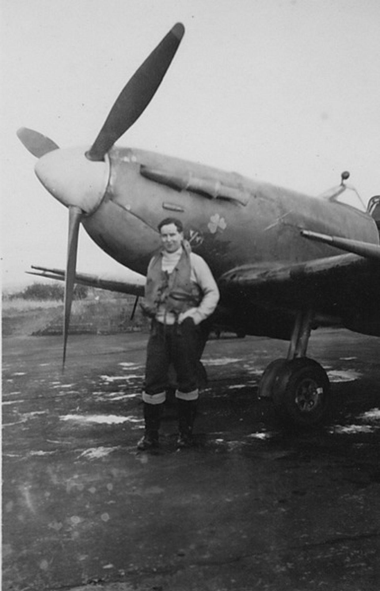 <p>BROOKS (Seventieth Anniversary). In loving memory of William Booth (Willie) Flight Lieutenant, R.A.F., V.R., lost near Antwerp, February 7, 1945. Brooks, Buchanan and Dockrell Families.</p>