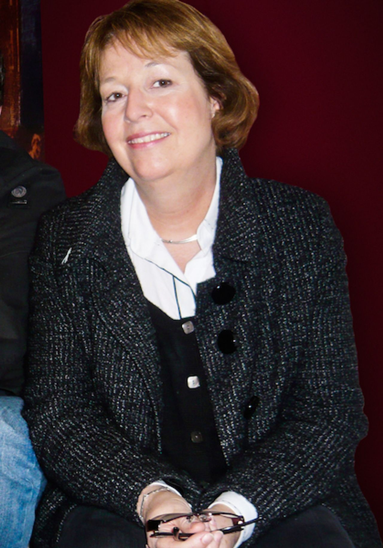 <p>MACKLE - March 3, 2012 (peacefully) surrounded by her loving family, late of 34 Gilford Road, Portadown. Linda Mary; beloved wife of Eamon and dearest mother of Edward, Christopher and Lisa and mother-in-law of Eileen. Funeral Service tomorrow (Tuesday) at 2.30pm in Seagoe Parish Church with committal following in the adjoining graveyard. No flowers please by request, donations in lieu of flowers, if desired, to Headcase Cancer Trust, c/o Ian Milne and Sons, 59 Seagoe Road, Portadown, BT63 5HS. Very deeply regretted and sadly missed by the entire family circle.Here I am Lord.</p>