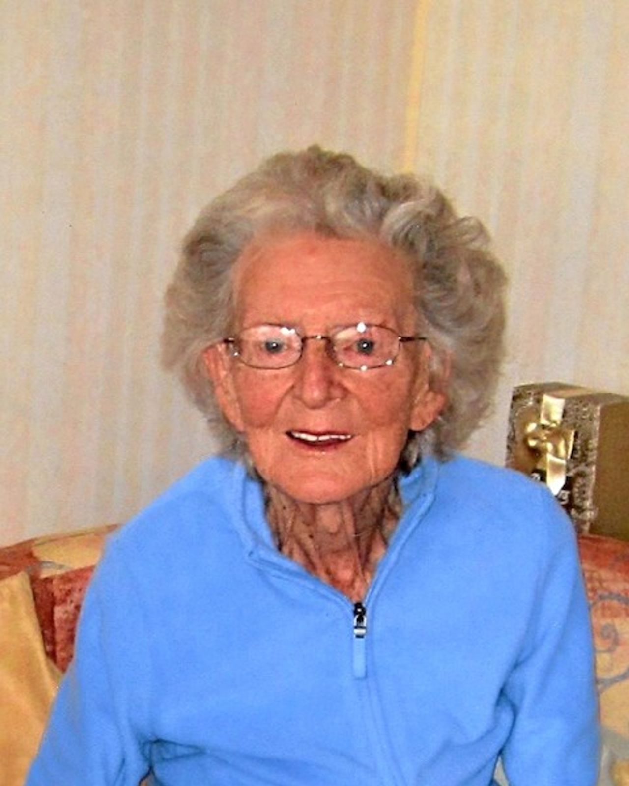 <p>GEARY (née Portley) Josie (Priory Park, Clancy Strand, Limerick) - August 6, 2014 (peacefully at home). Beloved wife of the late Brian (Esso) Sadly missed by her daughters Pat and Kathryn Foley (Mayo), granddaughters Caoimhe and Bronagh, son-in-law Brendan, nieces, nephews, grand and great grand nieces and nephews, sister-in-law, relatives and friends. Rest in Peace. Requiem Mass at 11.00am in St. Munchin's Church. Josie has donated her body to science at UCC. No flowers please, donations if desired to Limerick Marine Search &amp; Rescue c/o Griffin's Funerals 061 415000.</p>