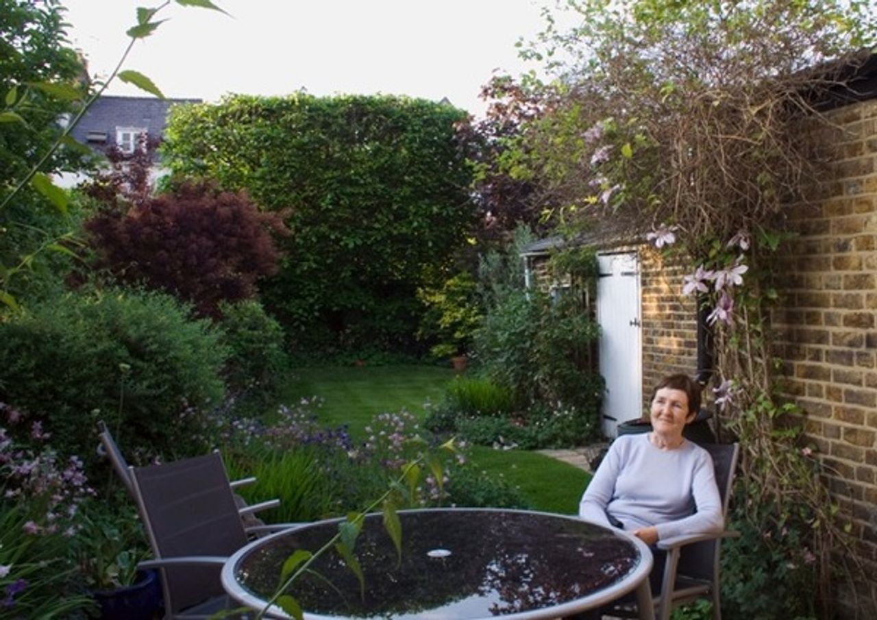 <p>POWER, Elizabeth (Lib) (Valencia, Spain and formerly Lands End, Dungarvan, Co. Waterford) - January 9, 2017 (suddenly) in hospital in Valencia. Beloved mother of Lisa and Pablo. She will be sadly missed by Lisa and Juanvi, Pablo and Laura, her grandchildren Alvaro, Paula, Clara and Alba, her sisters Jeanne and Nic, her brother Des, her other relatives and a wide circle of friends. Funeral has taken place in Valencia.</p>