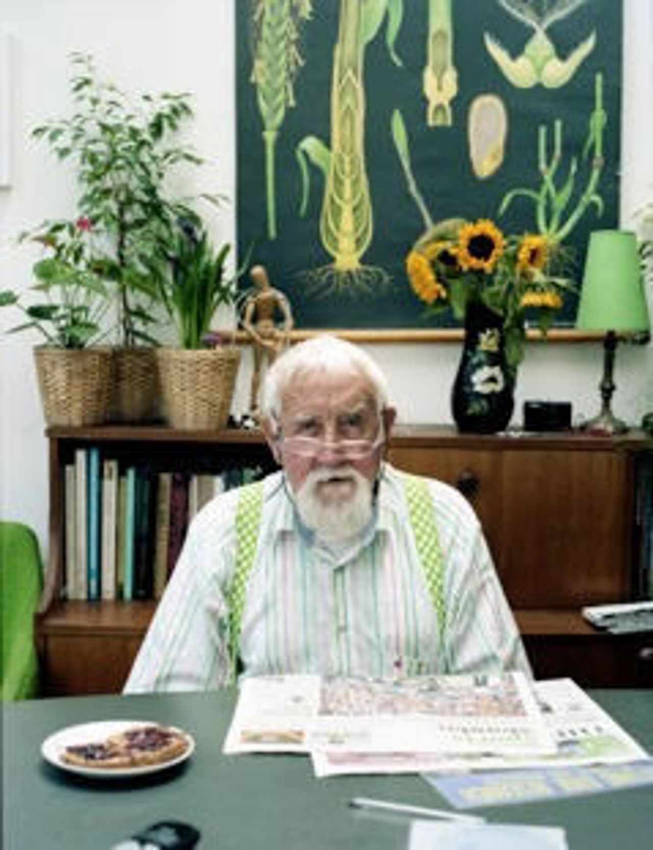 <p>PRUNTY Kevin (Fourth Anniversary, Dec 8)</p>
<p>"Then raise the scarlet standard high.Within its shade we'll live and die,Though cowards flinch and traitors sneer,We'll keep the red flag flying here.</p>
<p>It well recalls the triumphs past,It gives the hope of peace at last;The banner bright, the symbol plain,Of human right and human gain."</p>
<p>Remembering our Da with love,today and everyday. Elaine and Alan</p>