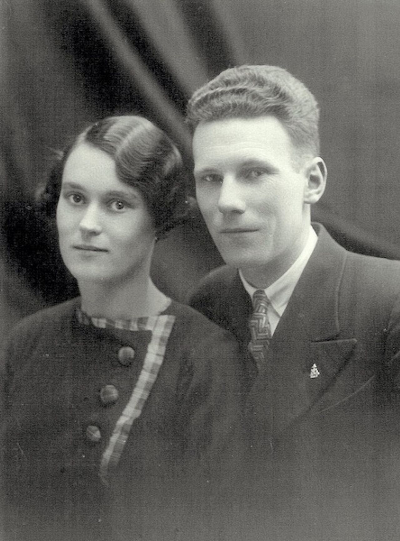 <p>CRAMPTON Wilhelmina (née Schmutz) Dublin January 7, 1915 - December 22, 1994. Married William Crampton (December 7, 1911 - May 5, 1999). Remembering our beloved Mother on her 100th Birthday. Greatly missed by all their children: Robert (died March 12, 2014), David, Eric, Leslie, Joy, Ivan, Ruth, Frank, Wilma, Barbara, Geoffrey and their families.</p>