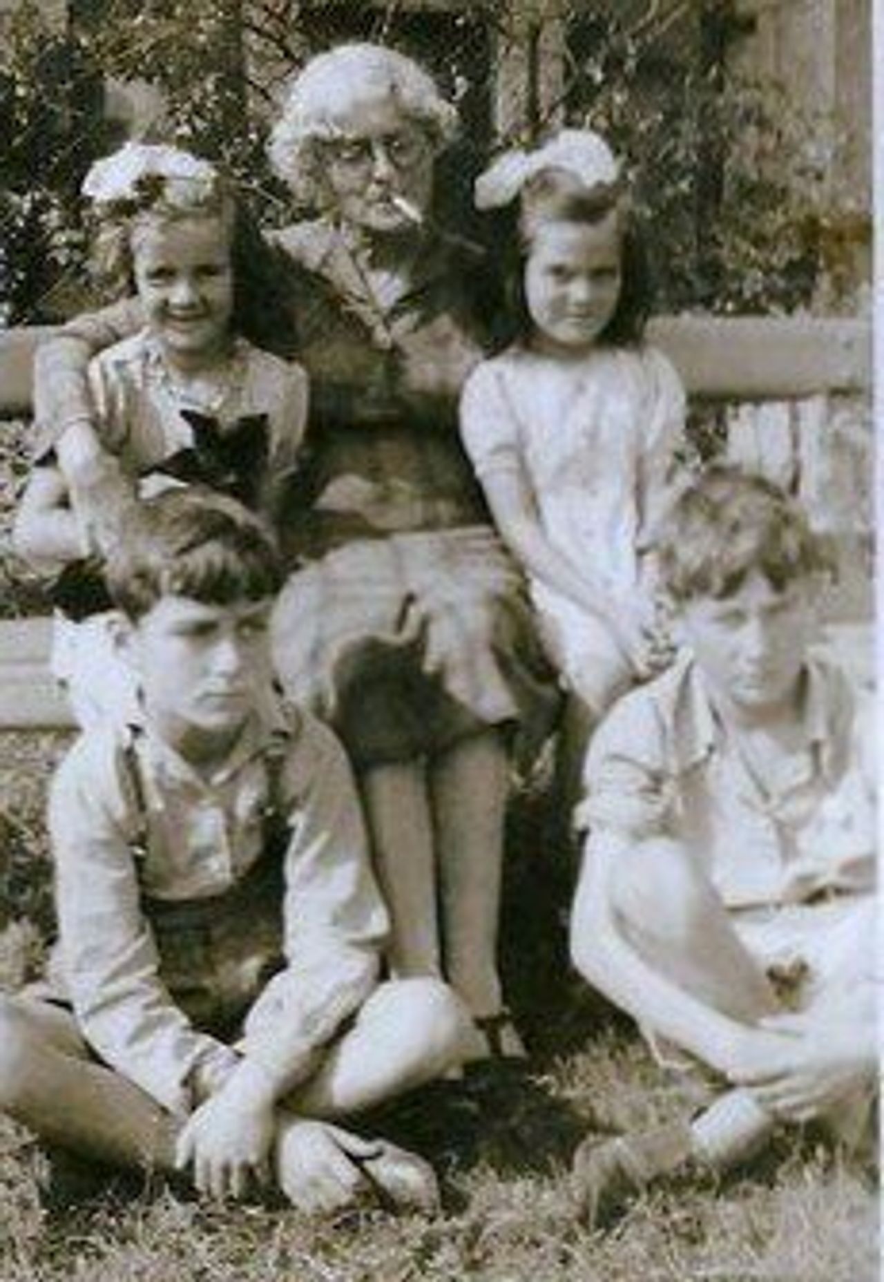 <p>BURKE, (née Freeley) Mary (Mount Merrion, Co. Dublin and formerly Skerries) - September 29, 2018, (peacefully) in the loving care of the staff at Leeson Park Nursing Home; beloved wife of the late Dick, adored mother of Mary, David, Audrey, Richard and Avila, pre-deceased by her son Joseph. Loved and remembered always by her family, sons-in-law, daughters-in-law, grandchildren David, Robert, Stephen, Edie, Richard, Ava, Alison, Zach, Elia, Grace, Erin and Michael, her cousins, the extended family and friends. Rest in peace. Funeral Mass on Tuesday (October 2) at 11 o’clock in Church of St. Thérèse, Mount Merrion. Family flowers only, please. Donations, if desired, to Living Well With Dementia. “Forever in our Hearts.”</p>