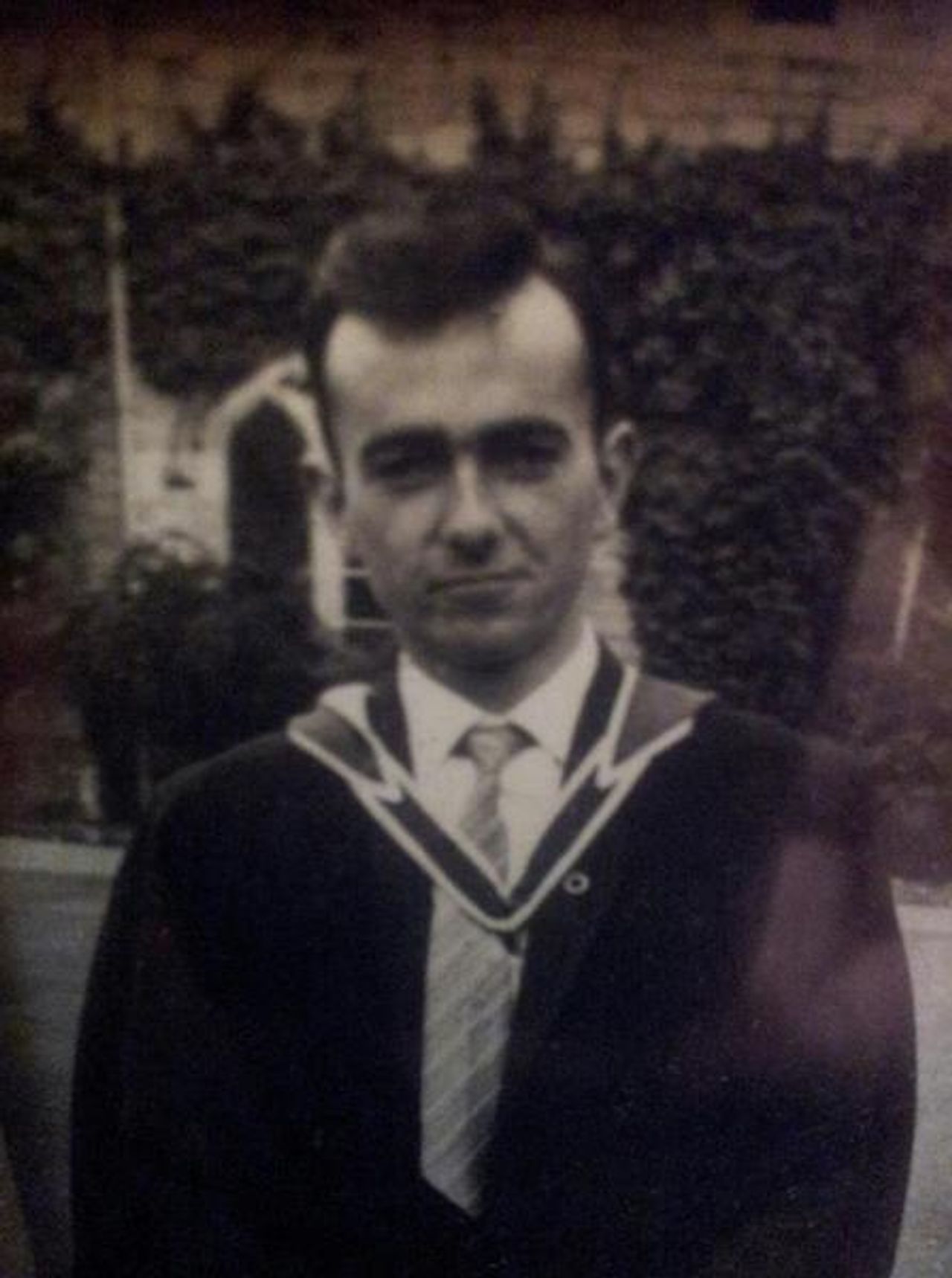 <p>HORGAN John D. Cóbh, An Nigéir, N.W. Maigh Eo, Muine Réidh, Dún Mánmhaí. Buíochas agus an Chéad Chuimhne Bliana D'éag 15ú Eanáir 2012. Is mian le bean chéile John, a iníonacha, Aoife agus Niamh, a dheirfiúr Chris (Fehily) agus a chliamhain Michael O'Donovan agus Tim Deasy buíochas a ghabháil lenár ngaolta, cáirde agus comharsain a chabhraigh agus a thug tacaíocht dúinn le linn bás John agus ó shin i leith.</p>