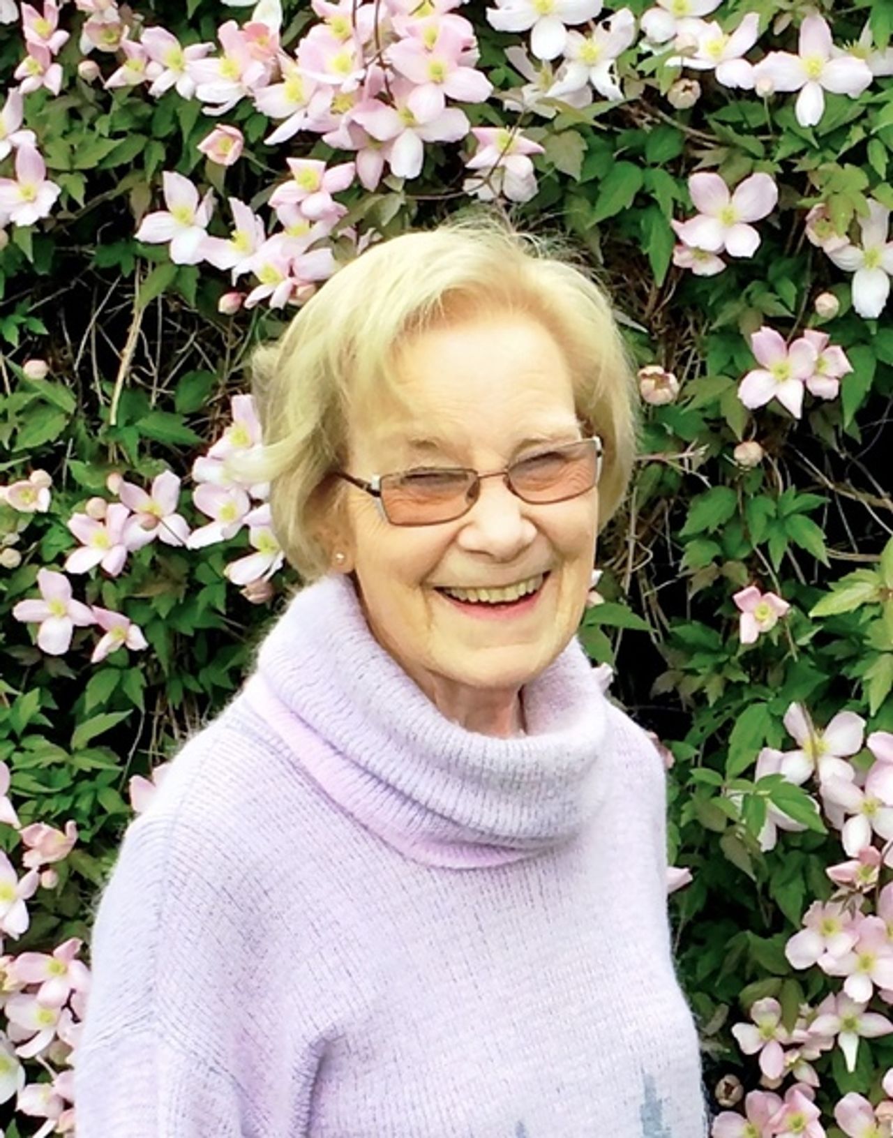<p>ROCHE - Maureen (née Fallon) December 12, 2021. Stepped peacefully off stage at home in Leixlip surrounded by her family.</p>
<p>Actress. Graduate. Walker. Writer. Reader. Performer. Orator. Beloved wife of John, wonderful mother to Simon and Jonah, and daughter-in-law Donna. Big sister to Donal and Gemma, and brother-in-law Michael. A generous aunt, godmother, sister-in-law. And mom to her dearest care family, Divina and Sonny.</p>
<p>Enormously missed by kind neighbours, dear friends, family and everyone touched by her twinkling spirit.</p>
<p>Memorial service St. Mary’s GAA Hall, Leixlip, December 18 (Saturday), 1pm (vaccination cert required).</p>