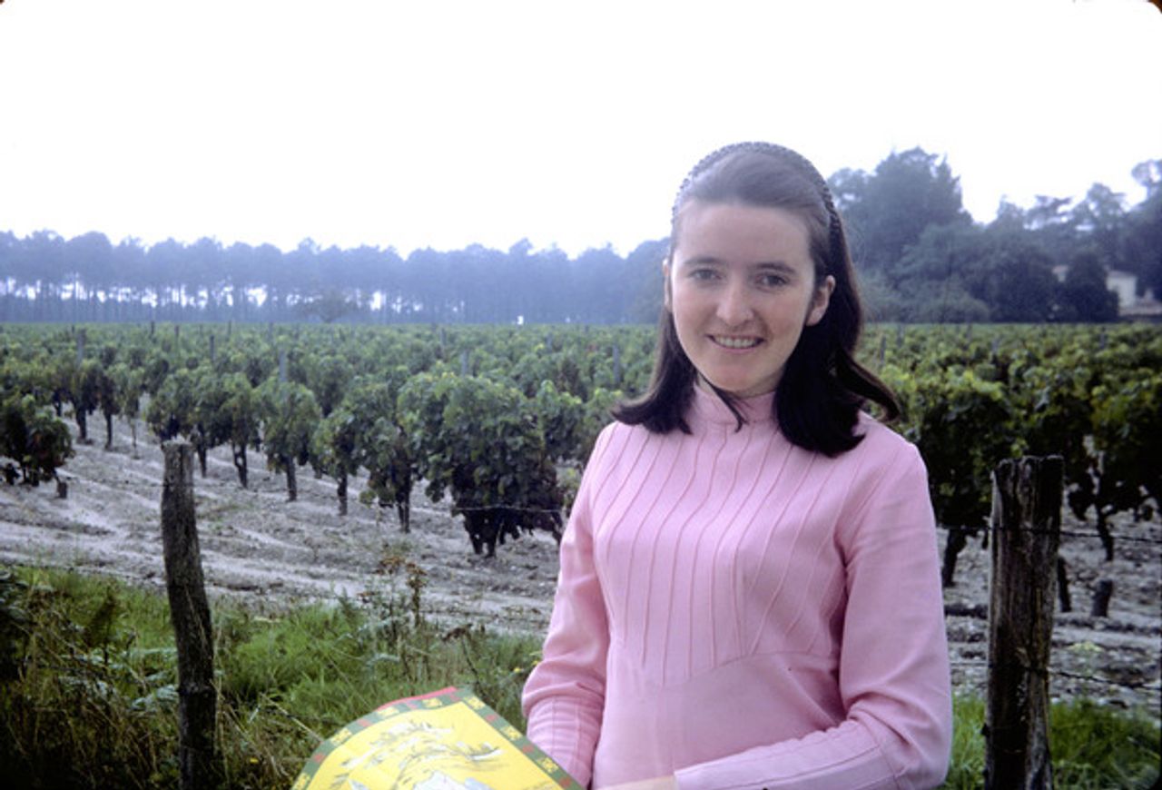 <p>DONLON (née Daly) (Twenty-fifth Anniversary) - Although twenty five years have passed, your memory, dearest Phyllis, still burns so brightly in our hearts especially today. - Her husband Michael, children Selene and Justin, grandchildren, relatives and friends.</p>