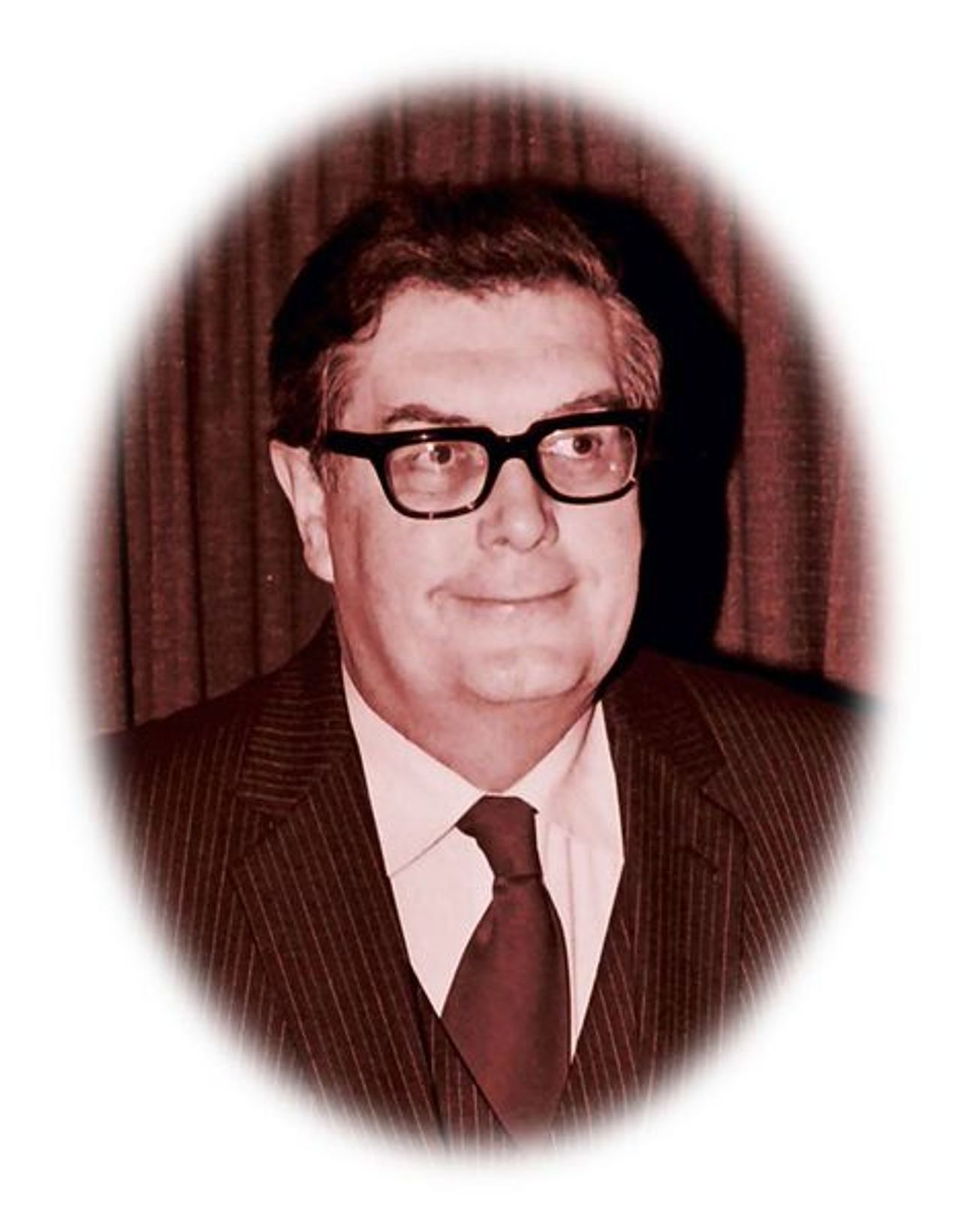 <p>McHUGH Martin (Professor Emeritus) (peacefully) in hospital February 17, 2016. Dearly beloved husband of Evelyn and much loved brother of Anne, Kay and the late Brendan. Loving uncle of his many nieces and nephews. Funeral arrangements later, enquiries to O'Kanes Funeral Directors, 116-118 Donegall Street, Belfast (048 90243129).May the Lord have<br />Mercy on his Soul</p>