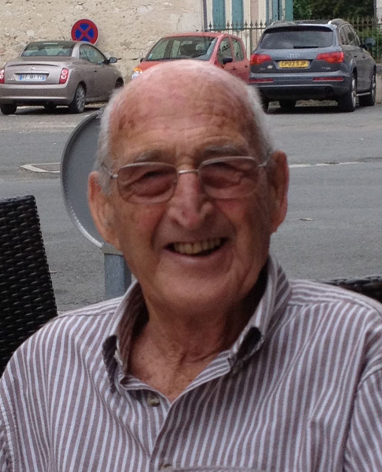 <p>O'SULLIVAN R.F. (Dick) Born Cork 1928, died peacefully in Marmande France, November 22, 2016. Loved and missed by his wife Tony, children and partners: Mitch and Matole, Hans and Judith, grandson Fionán, sister Mary and countless Friends. Funeral Monday, November 28, 2016 10.30 in Eymet Church, France.</p>
