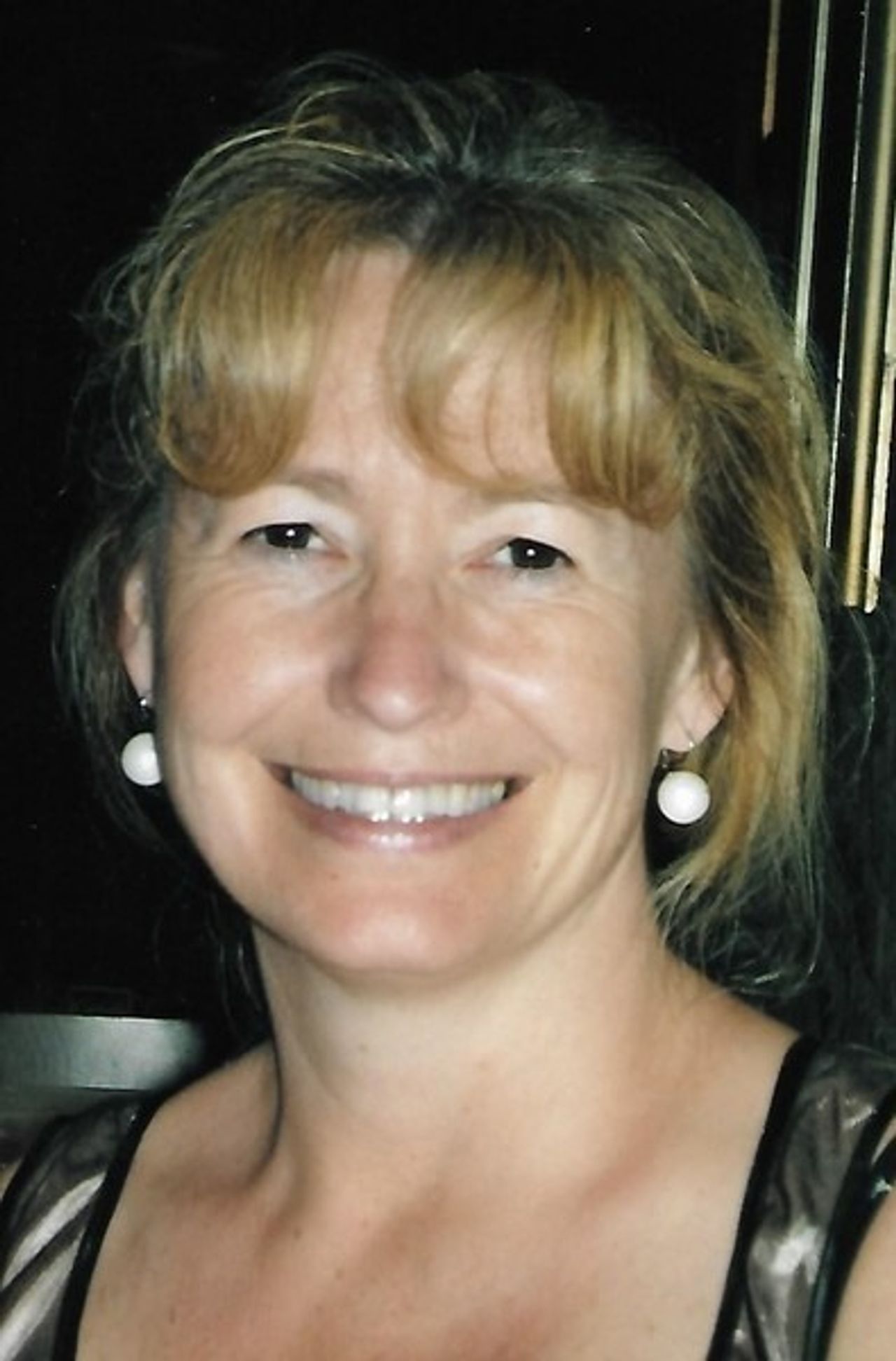 <p>GERELUK - Adele Mary (née Comeau) (Toronto, Canada and Ravensdale, Co. Louth) December 7, 2020 suddenly in Toronto. Will be sadly missed by her loving husband David Gray, by her sister Denise, by her aunts, uncles and cousins in New Brunswick, Canada and by a large circle of friends. Funeral will take place at St. Mary’s Church, Ballymascanlan with arrangements to be confirmed at a later date due to Covid restrictions. </p>